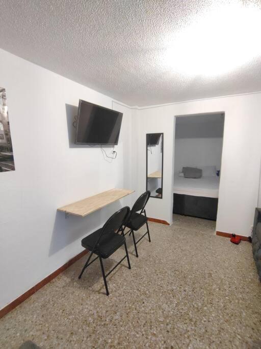 Aparta Estudio Bonito, Independiente Bien Ubicado * Bogota