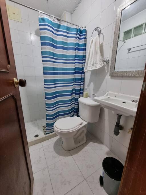 Aparta Estudio Bonito, Independiente Bien Ubicado Apartment