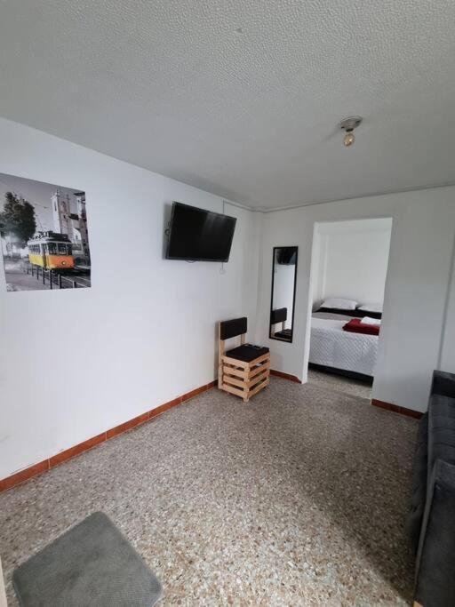 Aparta Estudio Bonito, Independiente Bien Ubicado * Bogota