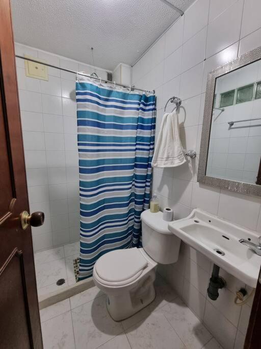 Aparta Estudio Bonito, Independiente Bien Ubicado * Bogota